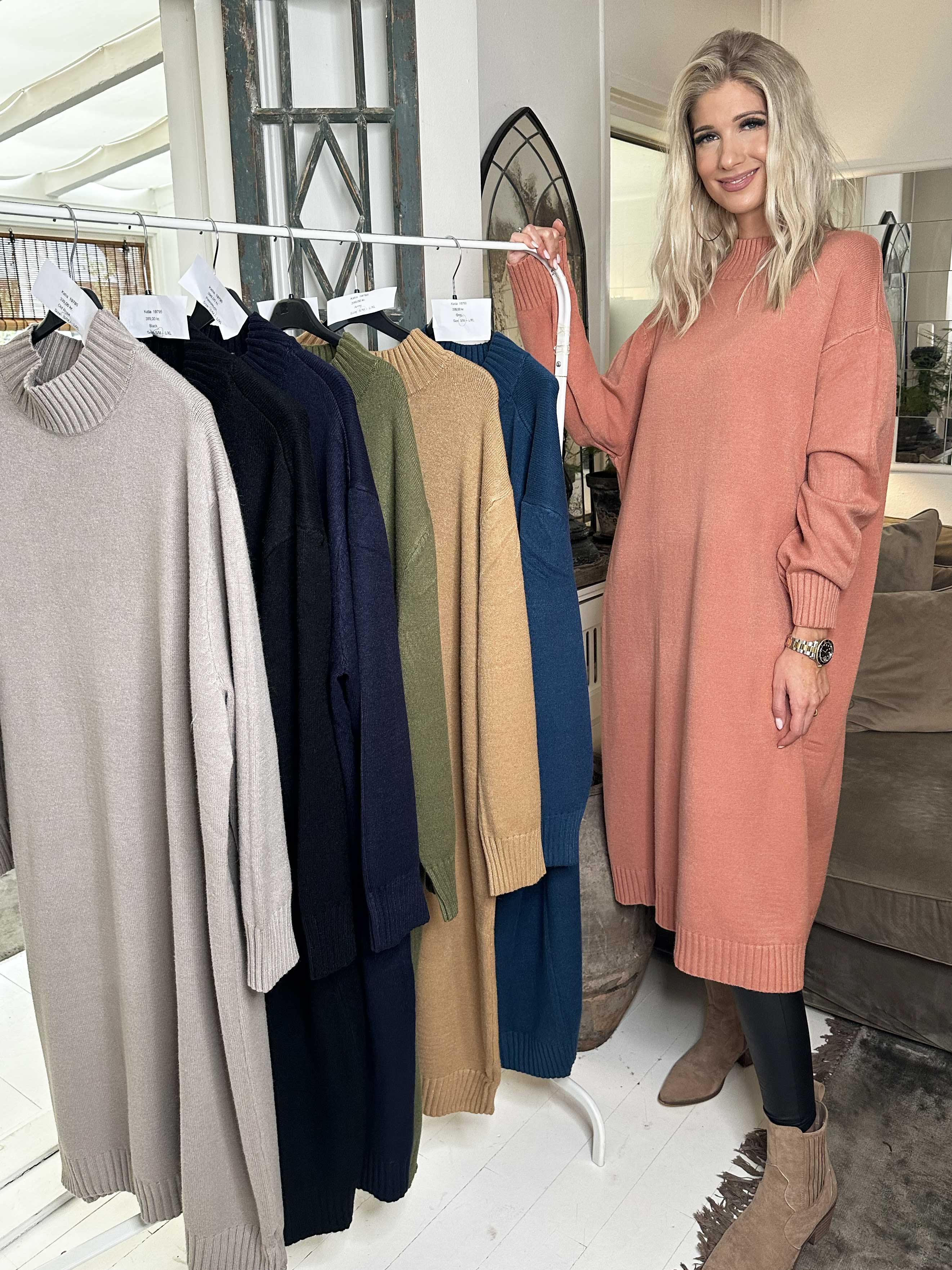 Katia - Lækker blød og elastisk strikkjole